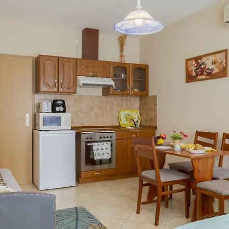 Apartamento Patti 2 By Interhome